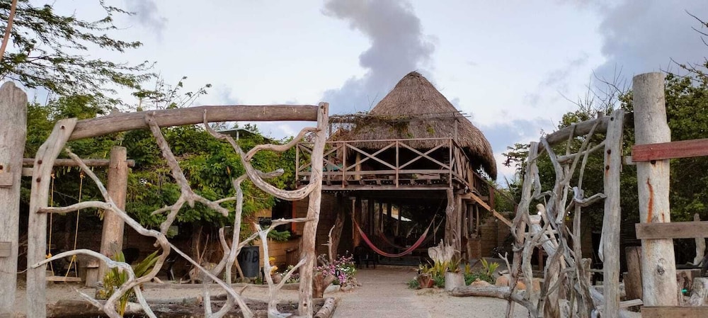 Tambo Marina Ecohostal - Hostel