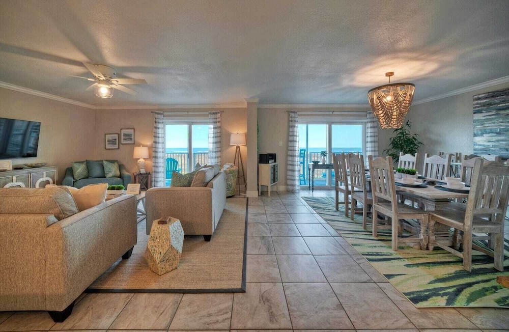 Gulf Views + Pools, Tennis, Pickleball & Beach Access Awesome Beachfront by Avantstay