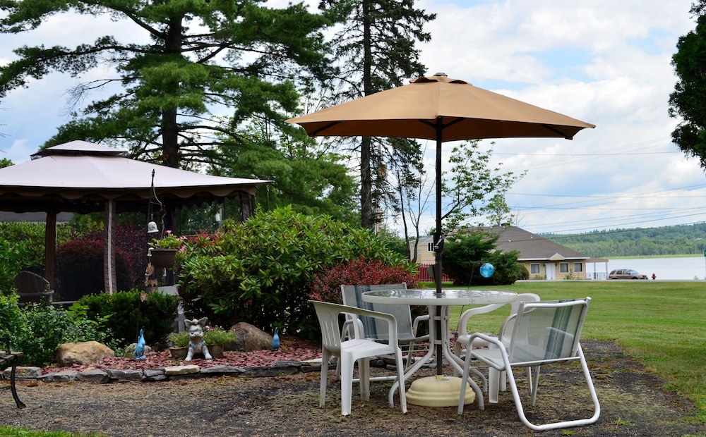 Chamber Lane Motel