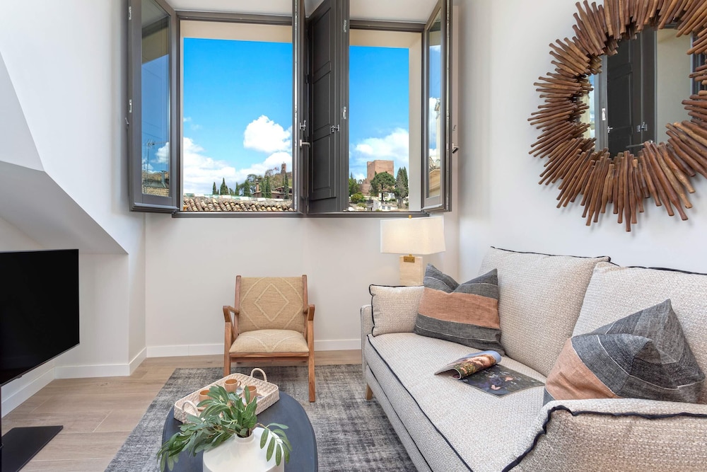 Exclusive 2-bedroom Near the Cathedral. San Matías I