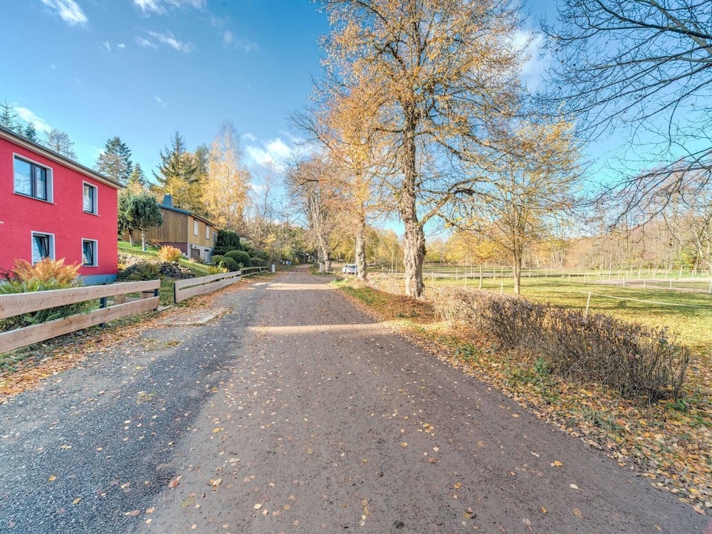 Spacious Apartment near Lake in Guntersberge view 4
