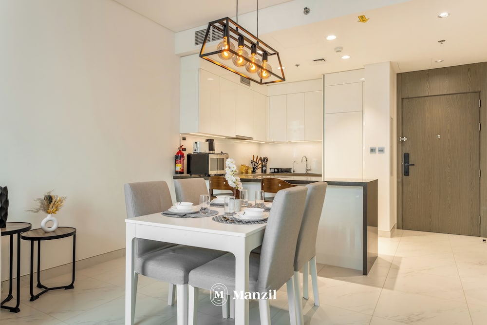 Manzil - 1BR Urban Living near Downtown