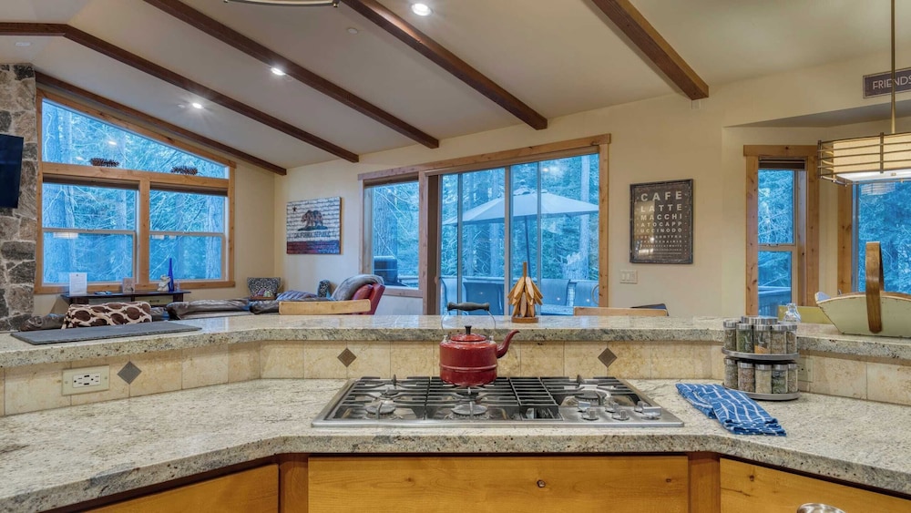 Cozy Tahoe Retreat w/ Hot Tub, Movie Room & Forest Views Tahoma Getaway by Avantstay