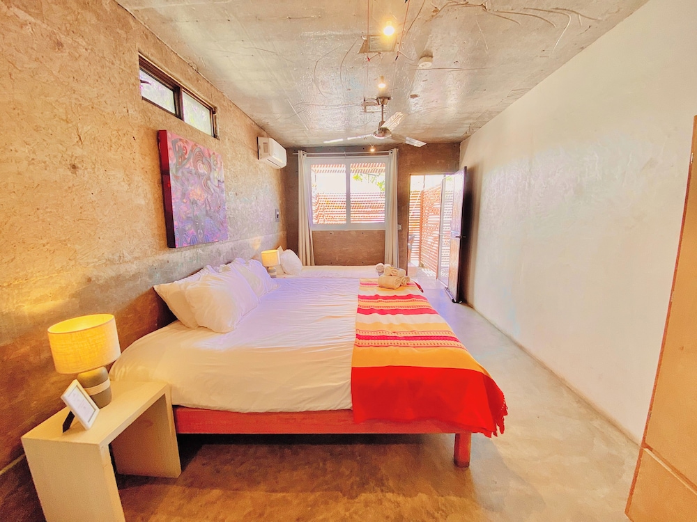 Perro Surfero Hotel Boutique - Todos Santos, BCS