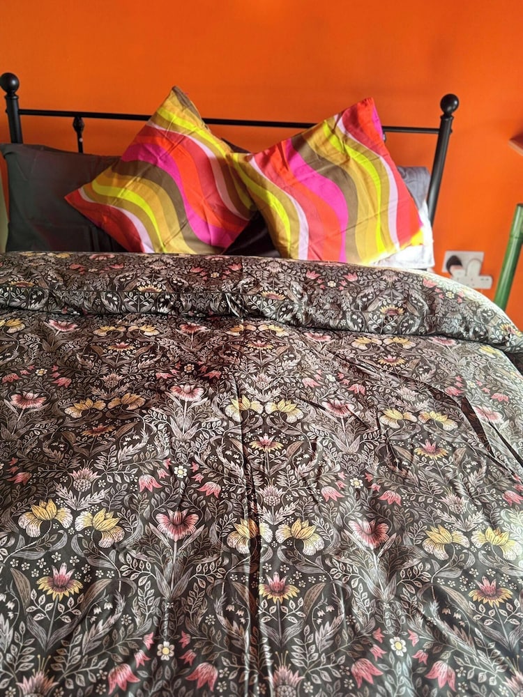 Georgias Gate Studio Cottage - Sleeps 4 & Pets Ok