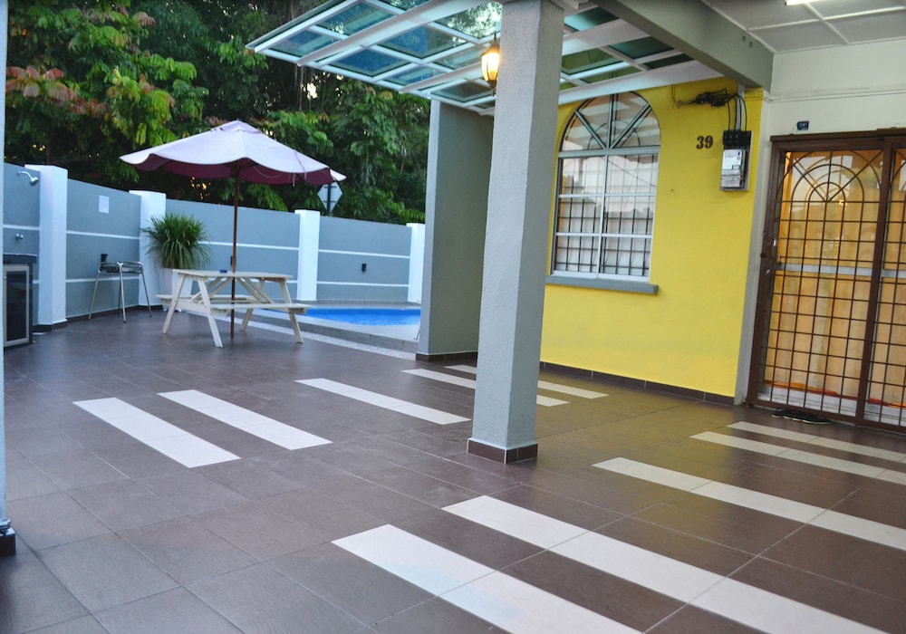 H & H Guesthouse 1