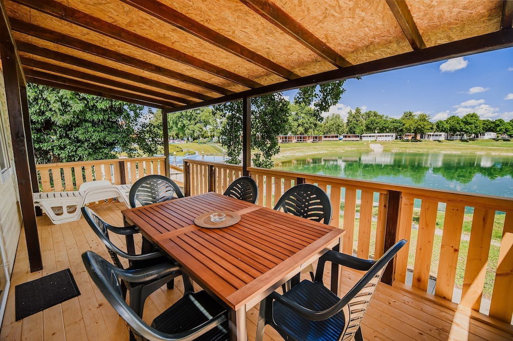 Waterside Retreat Mobile Homes With Thermal Riviera Tickets