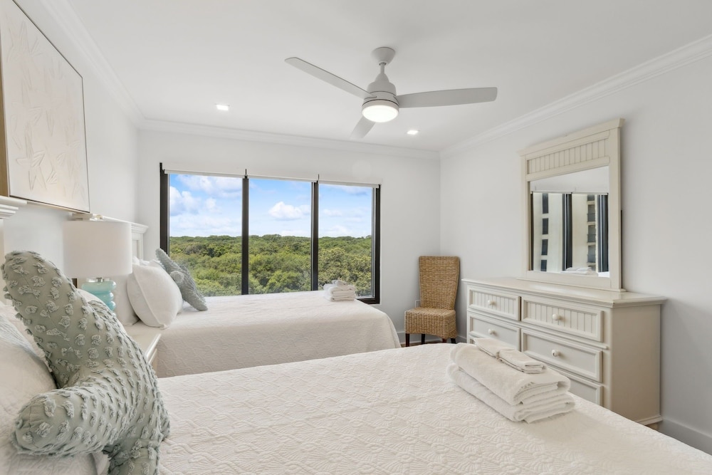 Surf And Racquet Club B149 2 Bedroom Condo