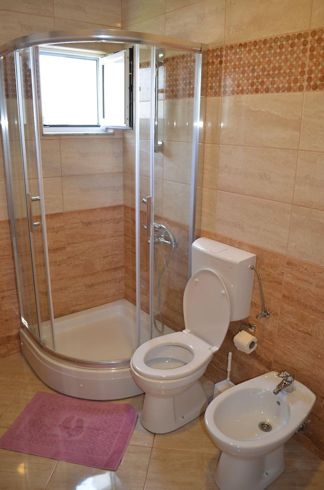 B&B Lovac Azurina