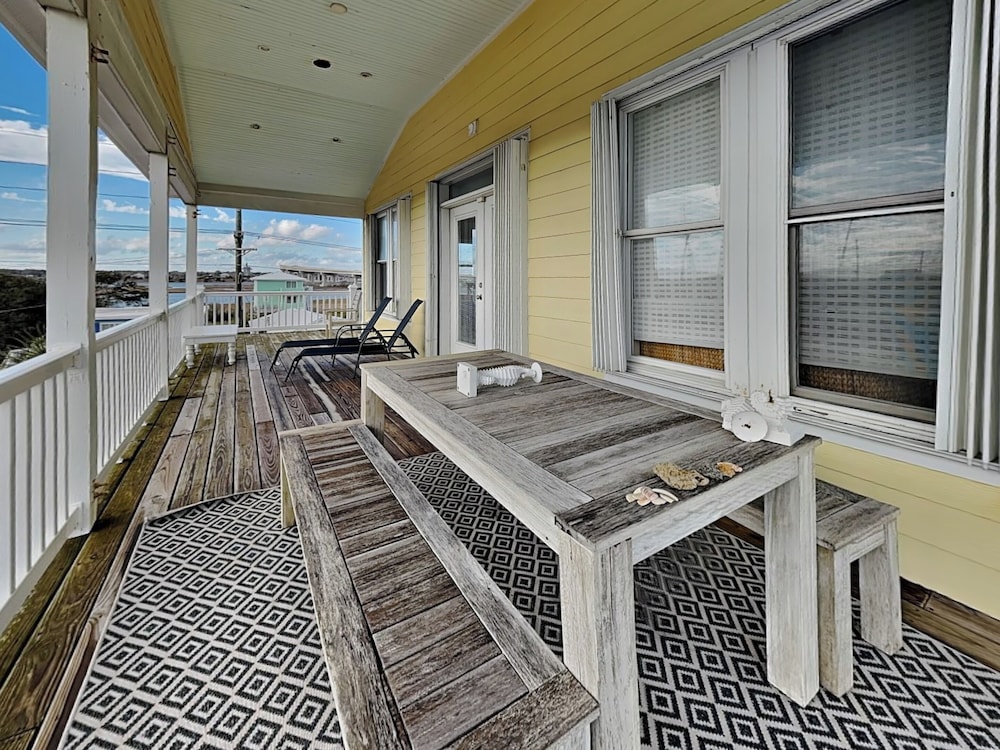 Windansea by Topsail Realty