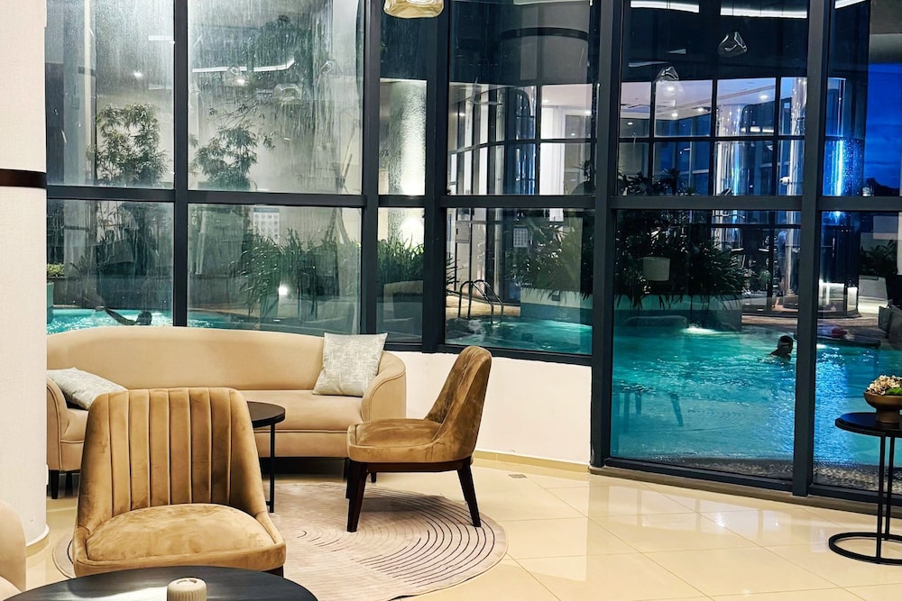 YAKA Trizen Luxury Apartments
