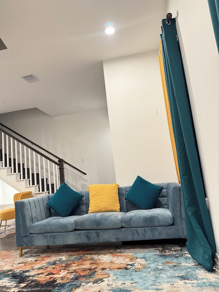 Luxury 3BR for Families Nurses and Group