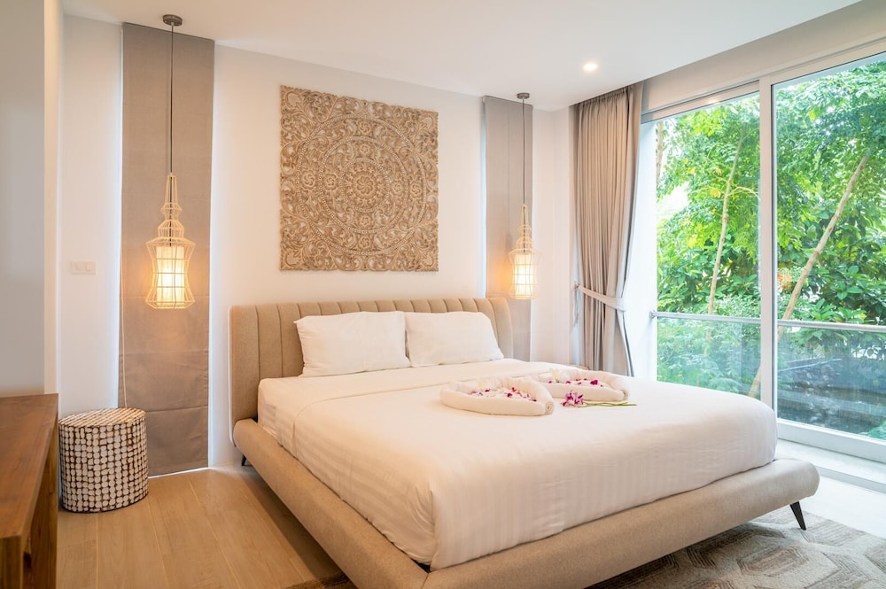 Cozy 2-Bed Apt by the Sea & Beach KBR37