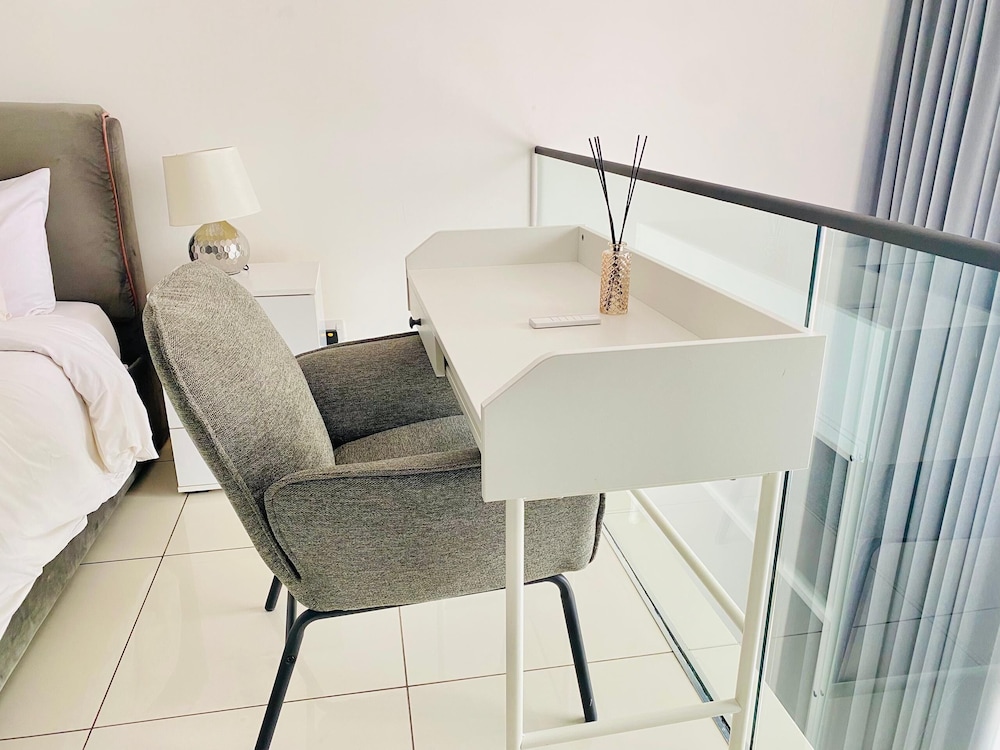Meraki Homes at Embassy Gardens