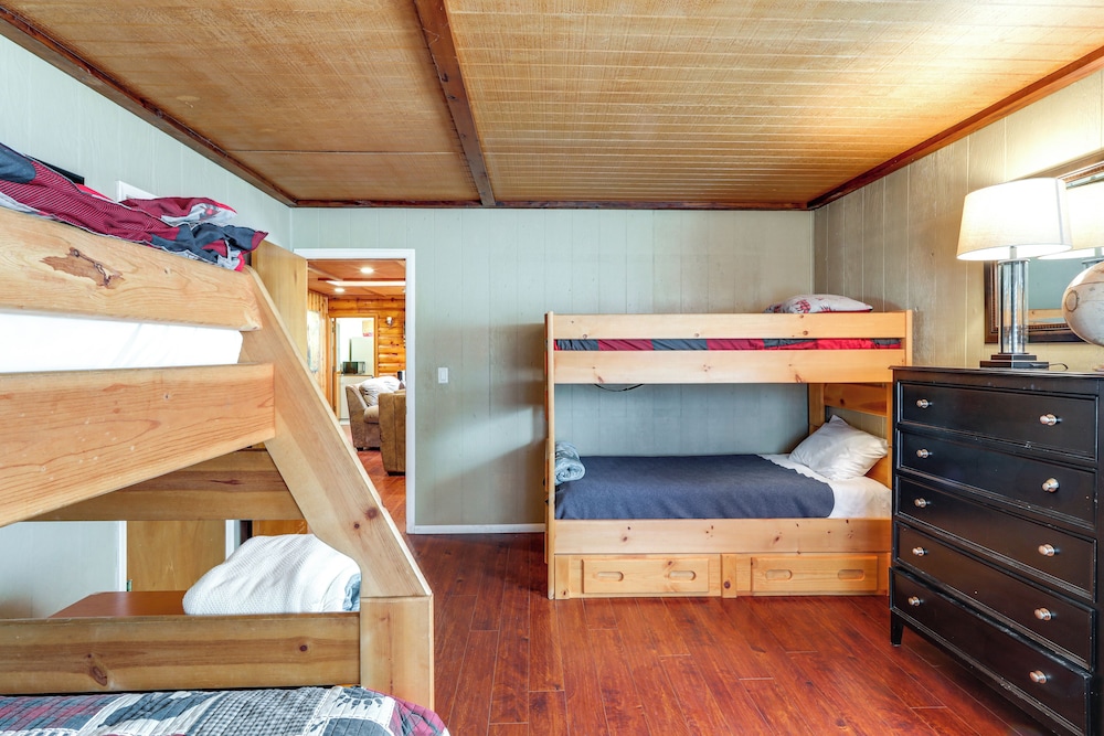 16 Mi to Mogollon Rim: Home w/ Deck in Payson!