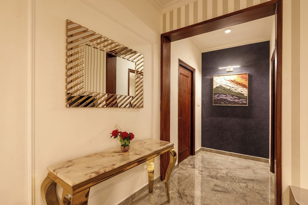 Amber Apartment 103 by Stayjade