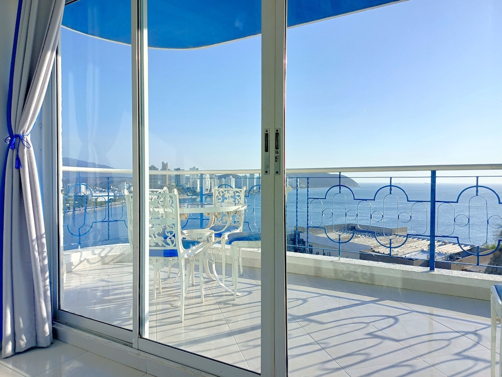 Apartamentos Cascadas - Vistas al Mar