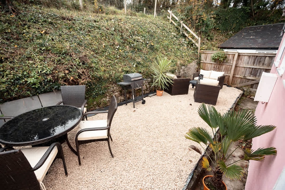 Rose Cottage - 2 Bedroom Cottage - Penally