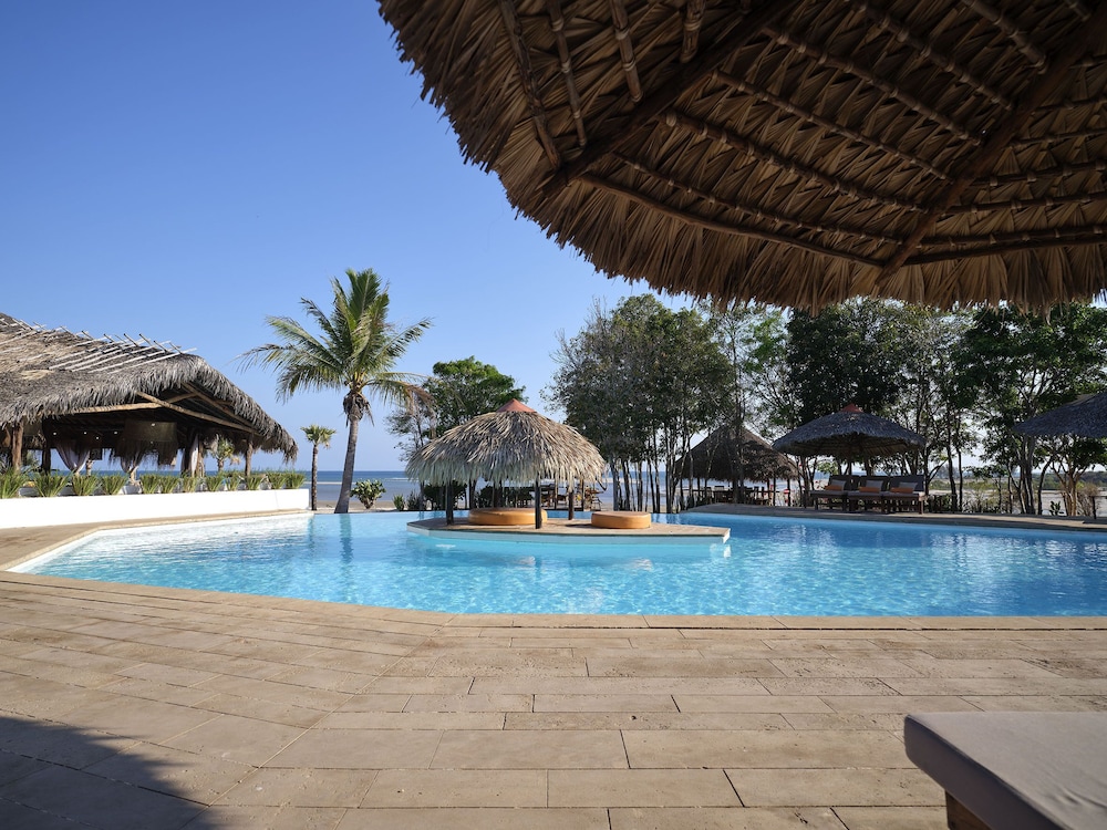 Antsanitia Resort