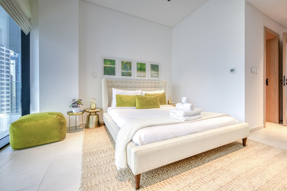 Luxury Apt W Burj Khalifa Vw Dubai Canal Access