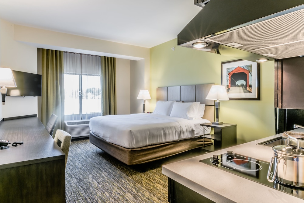 Hartford Vacations - Candlewood Suites Hartford Downtown, an IHG Hotel - Property Image 2