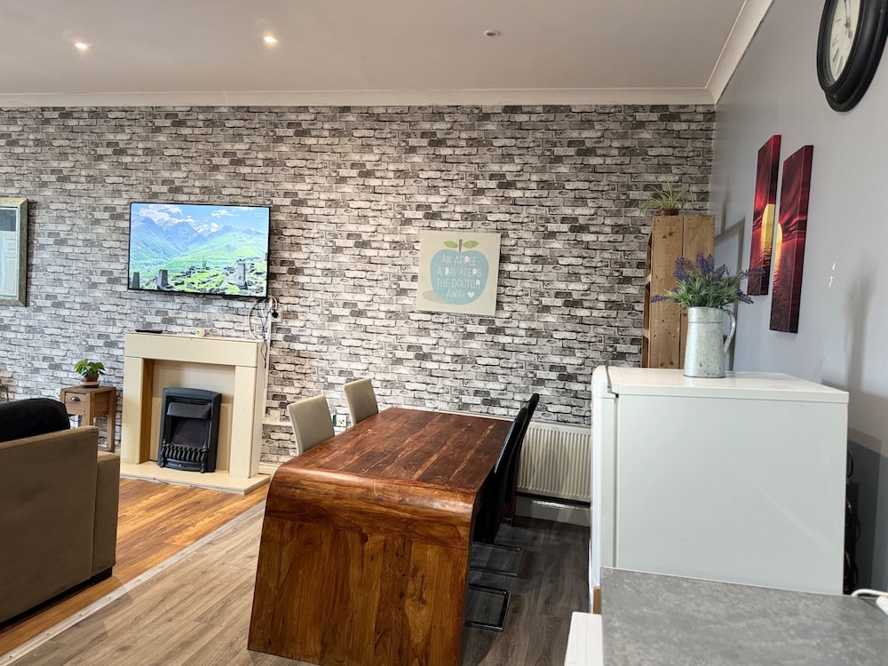 Citycenterapt-4br-wifi-freeparking-retroarcade