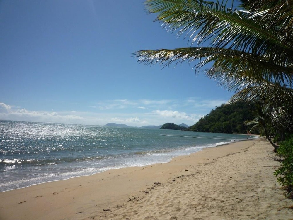 Blue Lagoon Lakeside Studio view 5