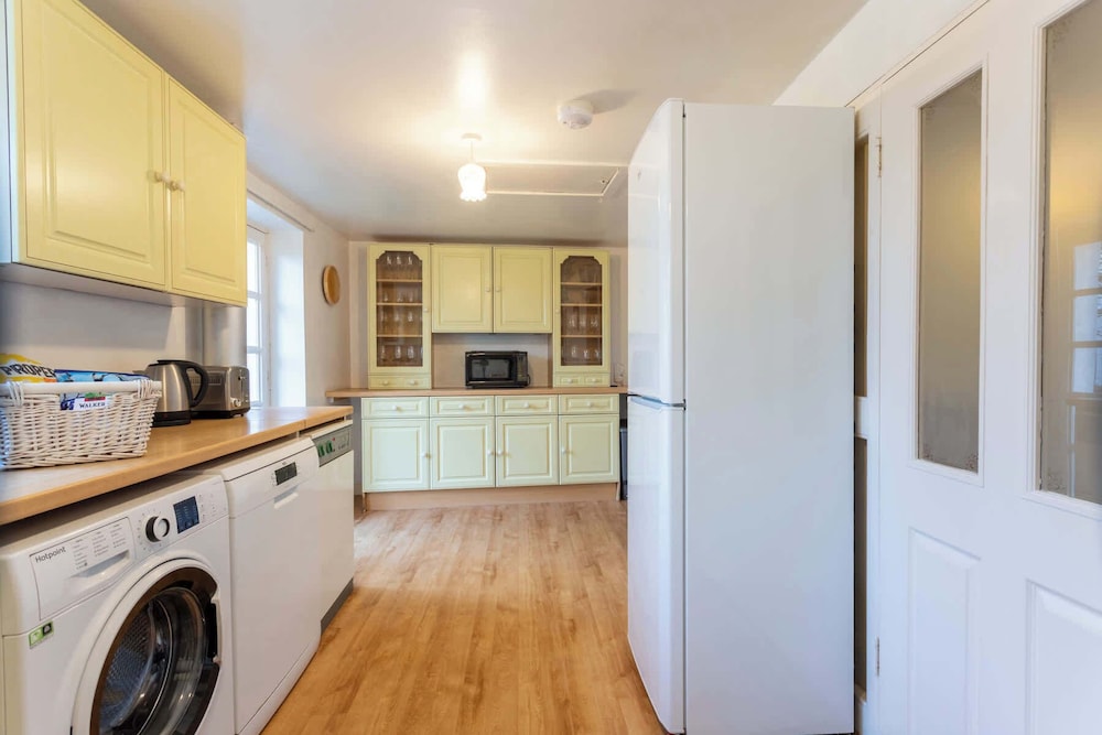New Cross Keys House - Cosy 4-bed Cottage in Kirk Yetholm