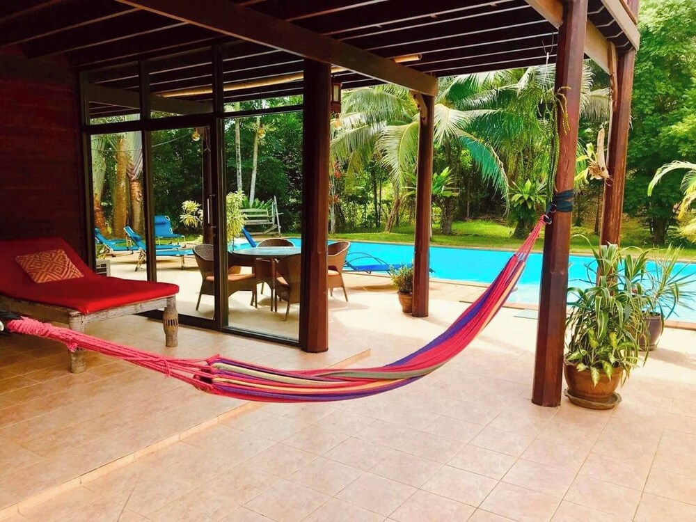 Villa Paraiso Traditional Thai