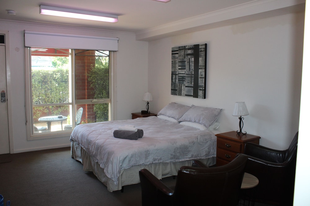 Box Hill Studios at Canterbury Gardens