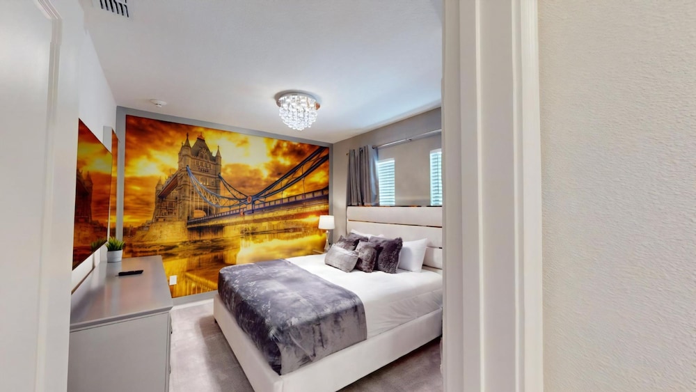 8 Bedroom Themed Rooms Huge Games Room Pool Spa