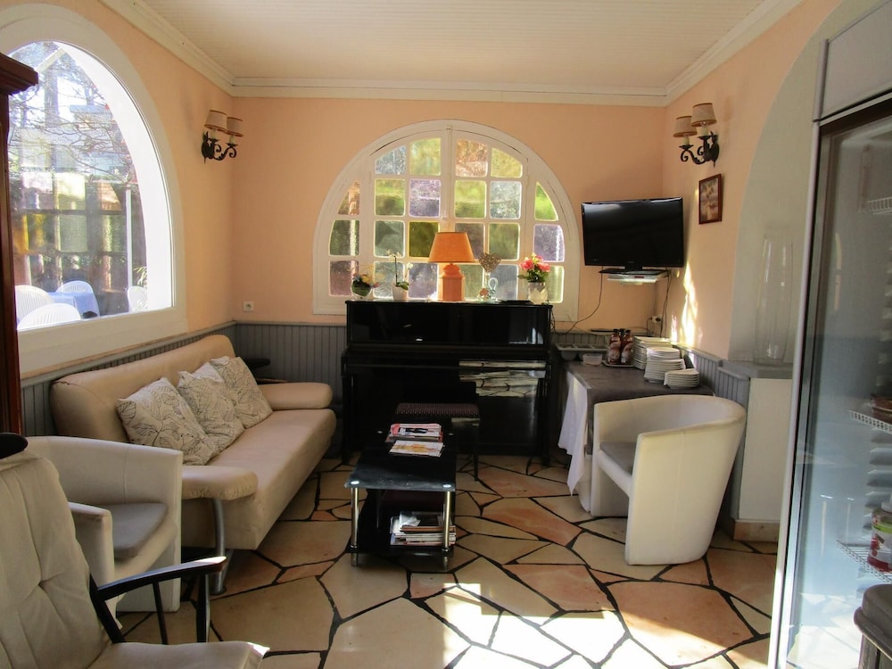 Frejus Vacations - La Petite Auberge - Property Image 8