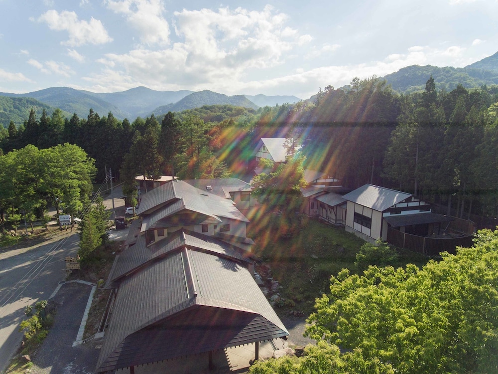 Matsurube Onsen Kamikura