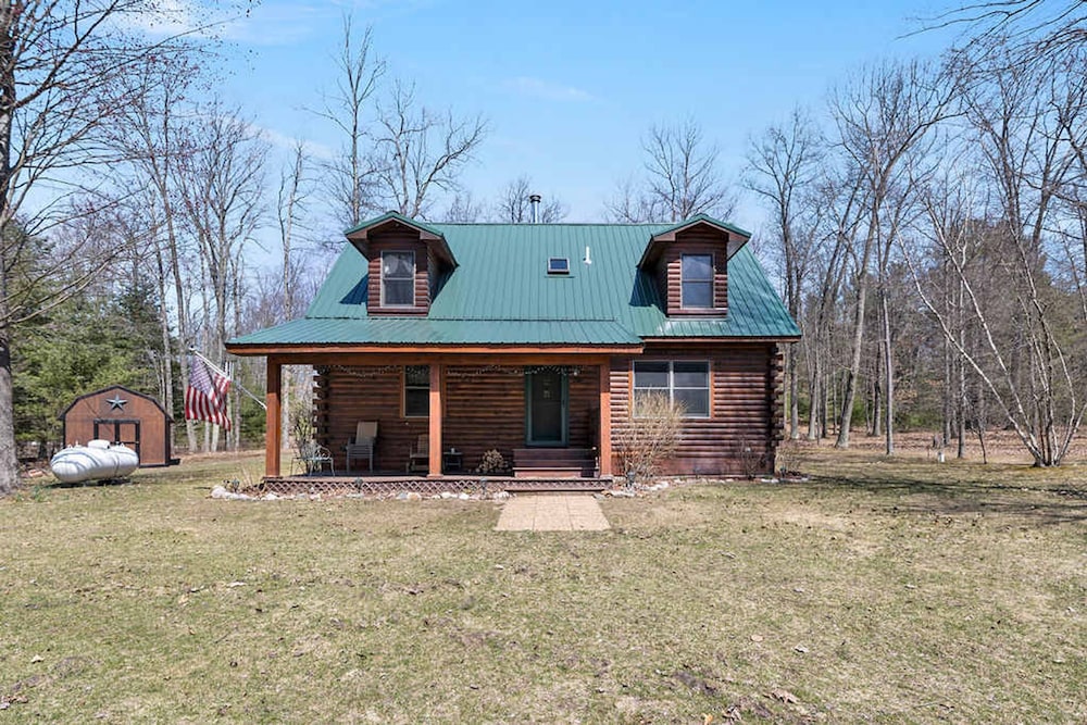 Manistee Cabin in Manistee
