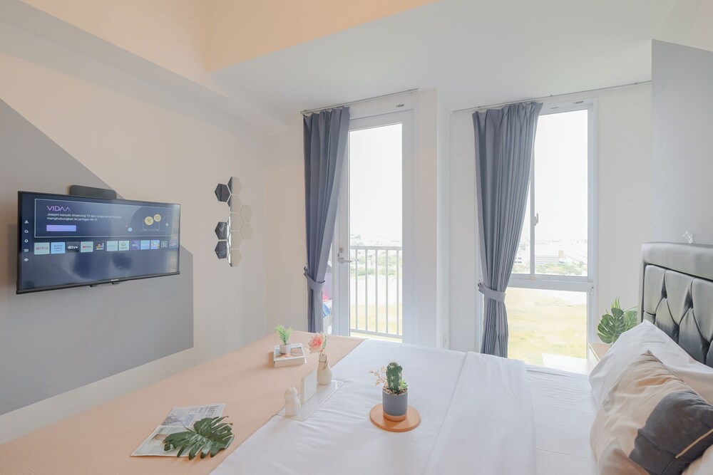 Comfort And Warm Studio At Tokyo Riverside Pik 2 Apartment