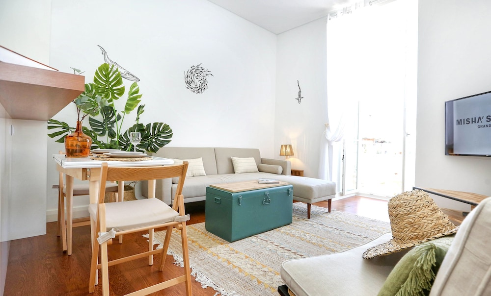 Maison Faro Luxe A Tranquil Retreat by the Algarv