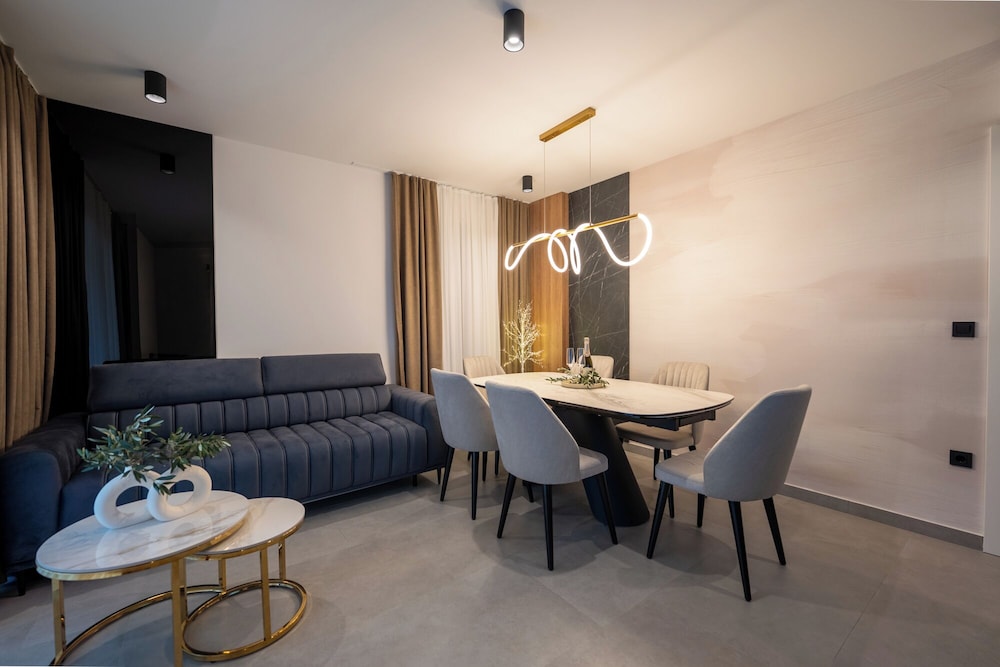 Break penthouse -three bedroom apartment