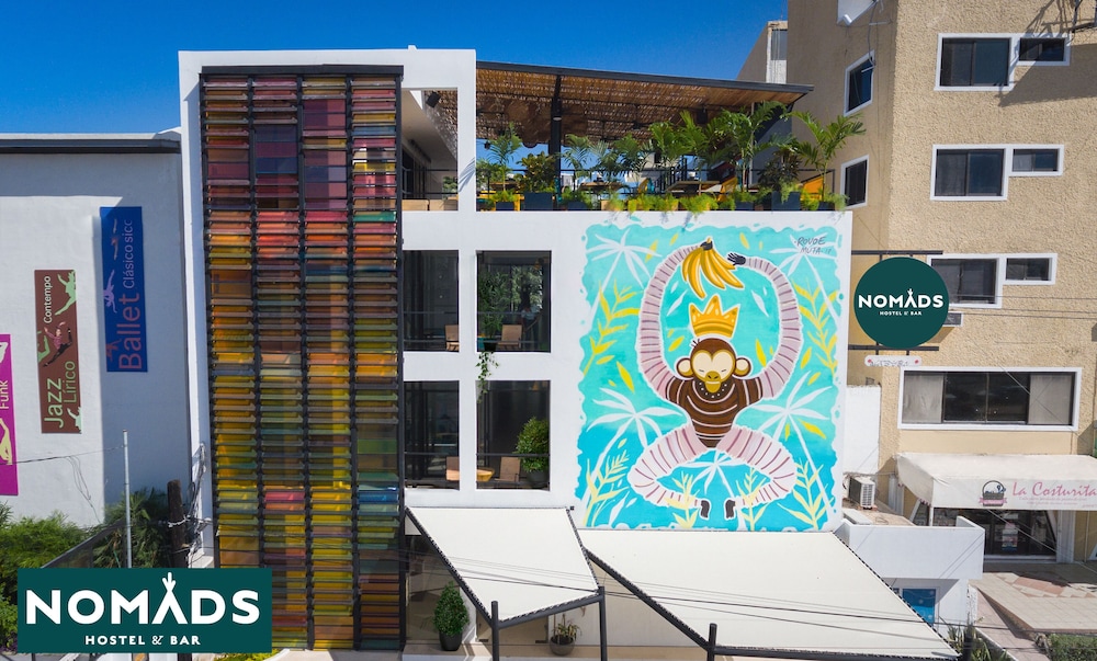 Nomads Hotel & Rooftop pool