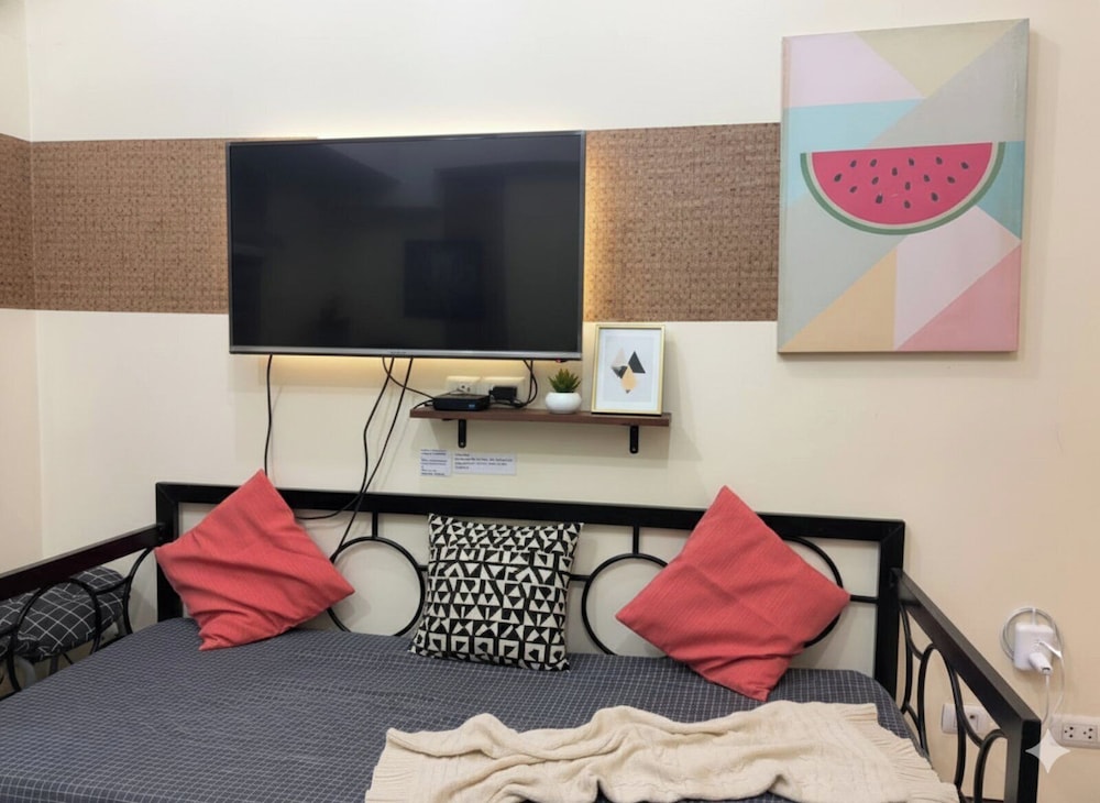 Cheap Accommodation - Newport Boulevard