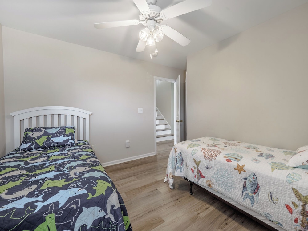 Beach, Please by Topsail Realty