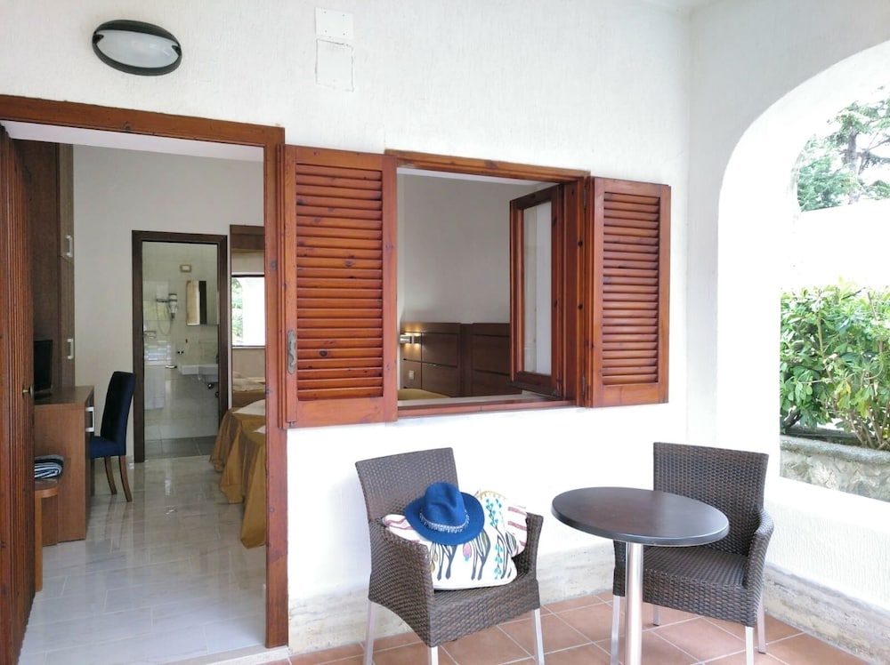 Villaggio Turistico La Mantinera Hotel