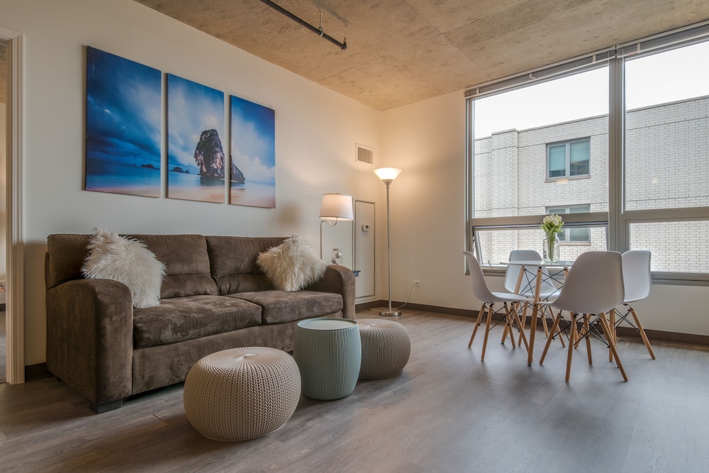 Wrigley Suites - Image 4
