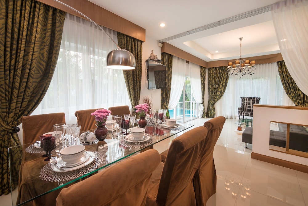 Leelawadee Pool Villa