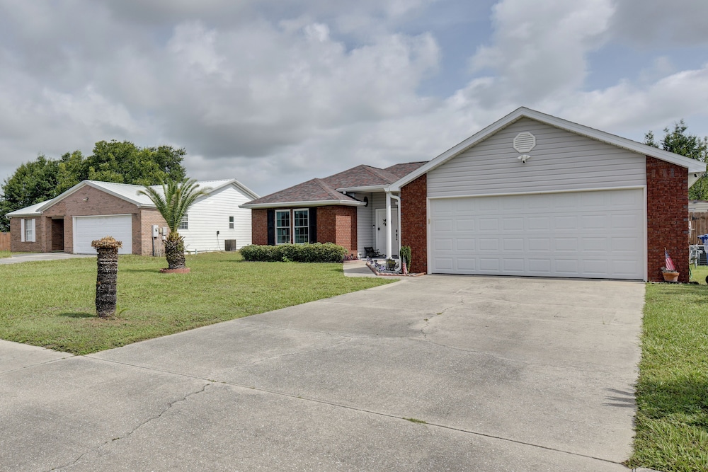 4 Mi to Downtown Panama City: Home w/ Patio!