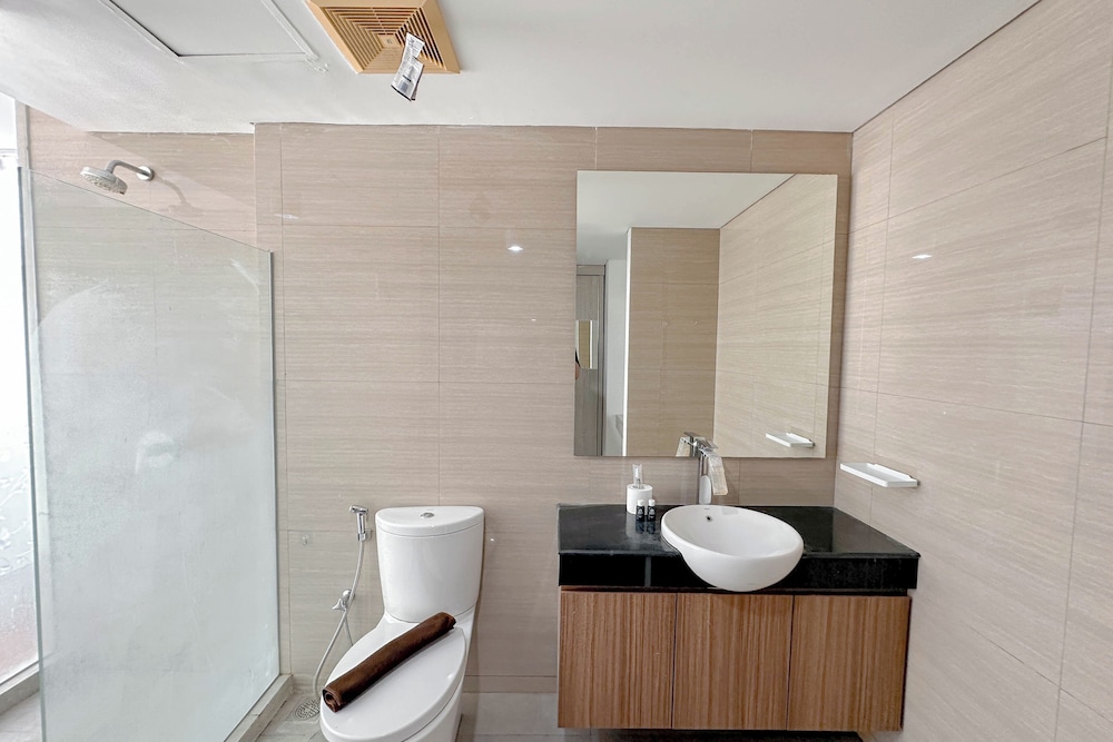 Modern Minimalist 2Br At Linden Apartment