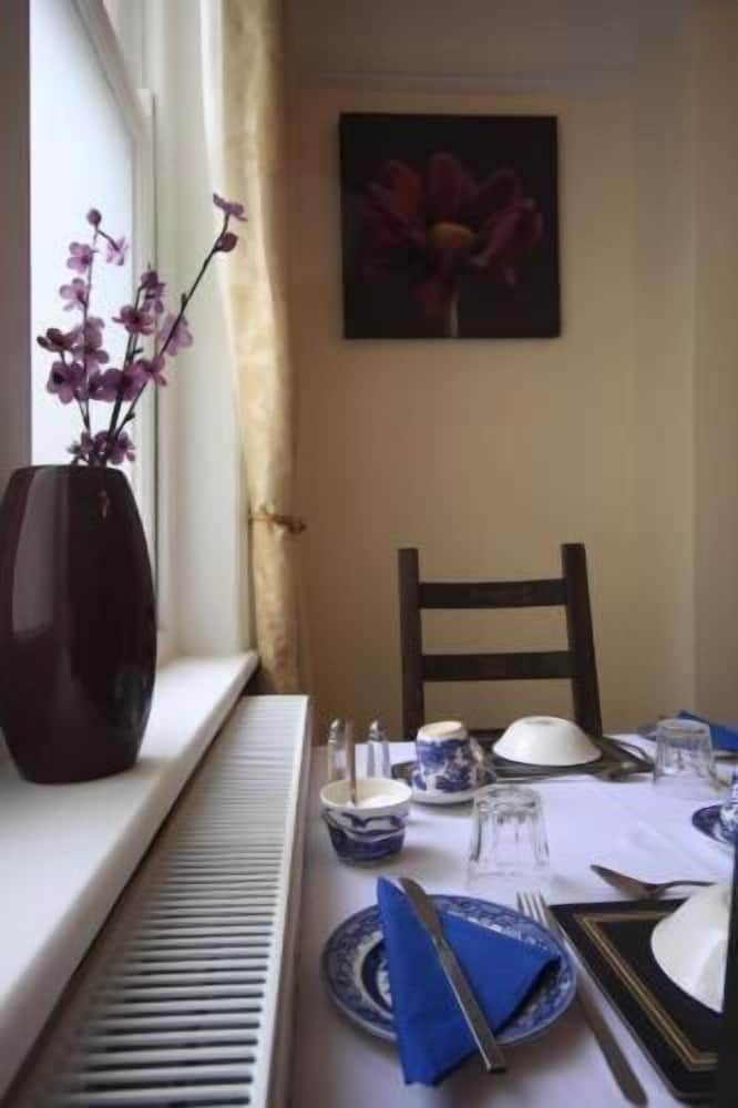 Queen Anne's Guest House