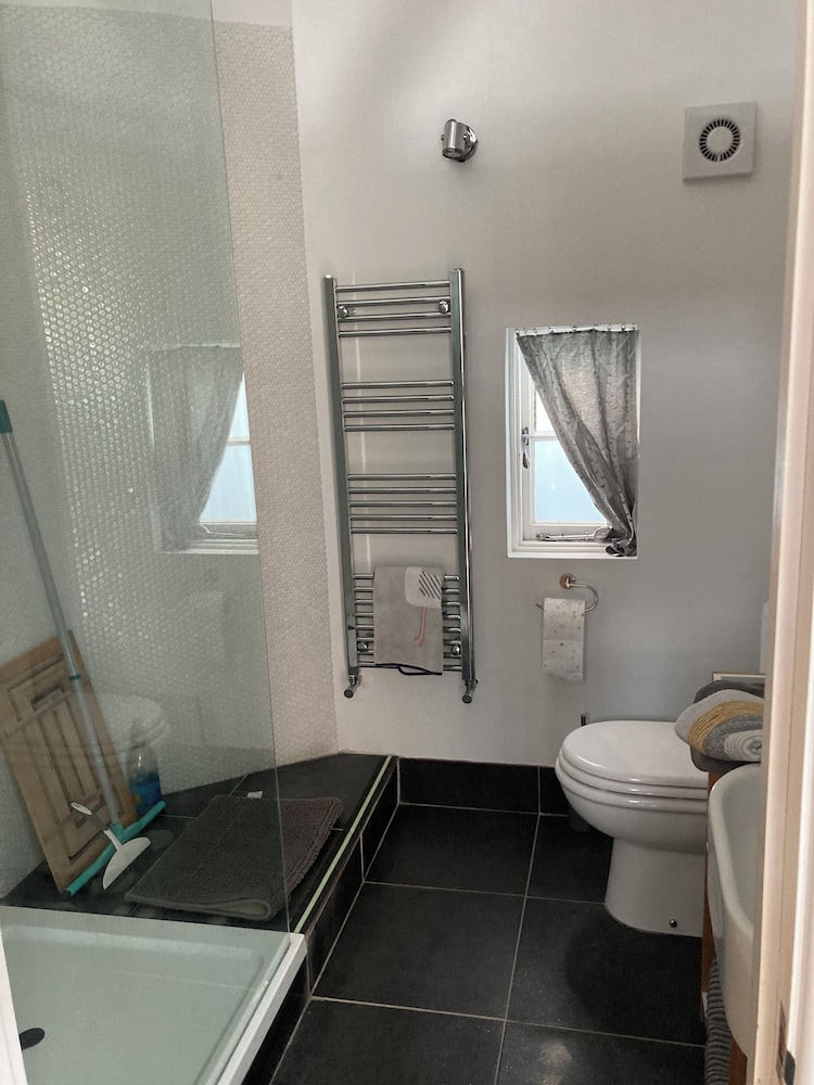 Remarkable 1-bed Cottage in Orwell Cambridgeshire