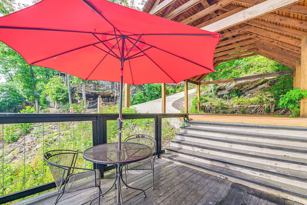 Upscale Getaway on Smith Lake w/ Boat Dock