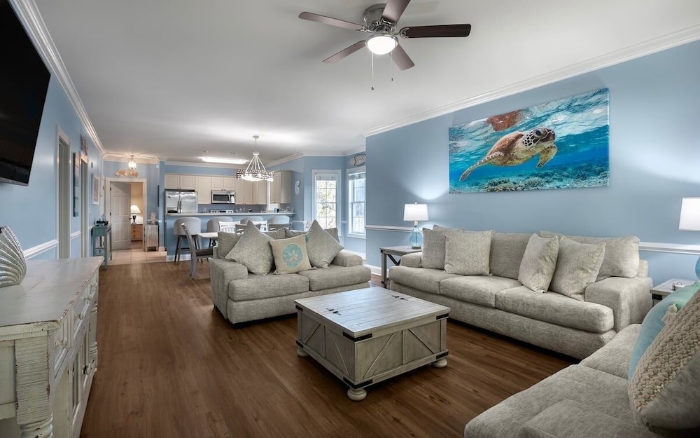 Magnolia Pointe Luster Leaf 4851-301 3 Bedroom Condo