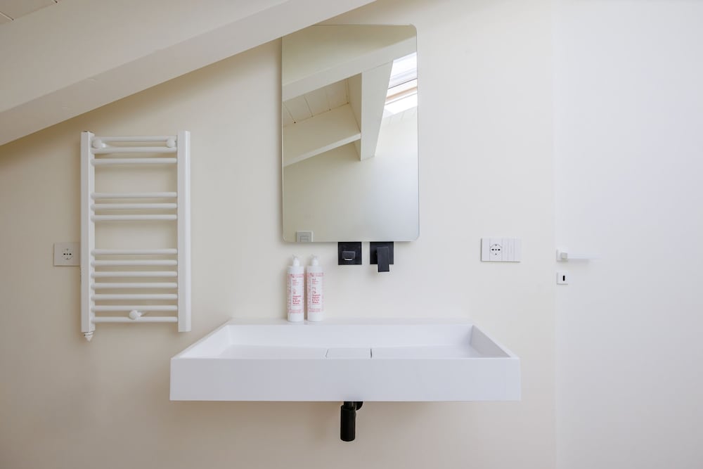 Napoli White Apartment by Wonderful Italy